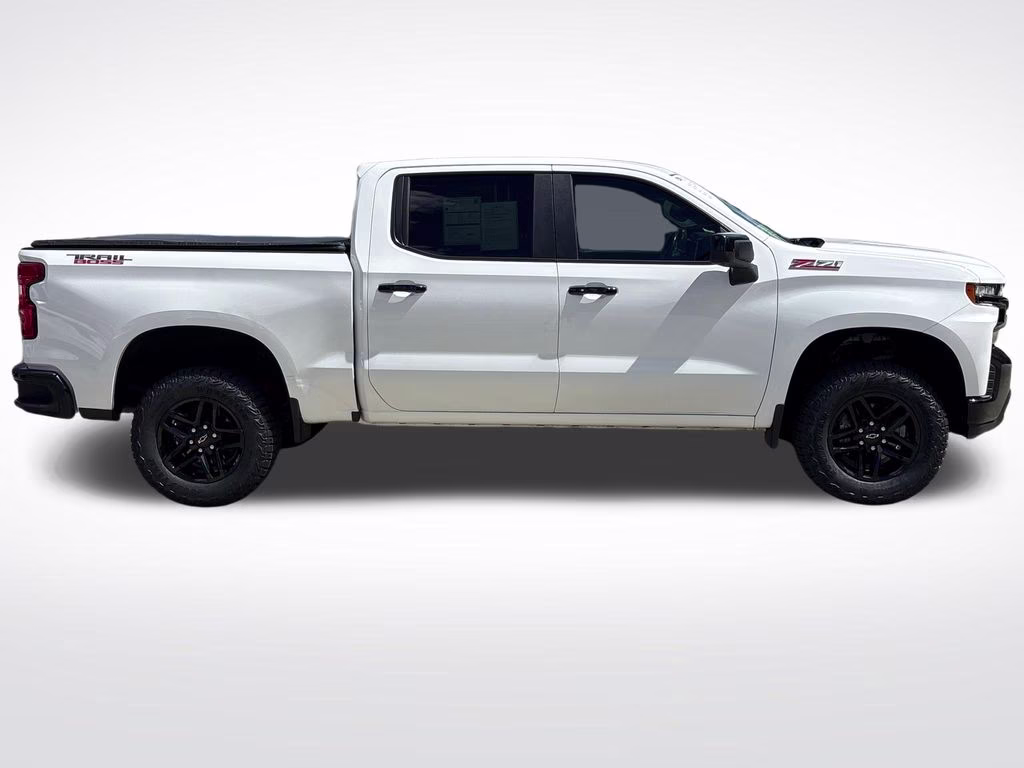 2021 Summit White Chevrolet Silverado 1500 LT Trail Boss 4X4 Truck