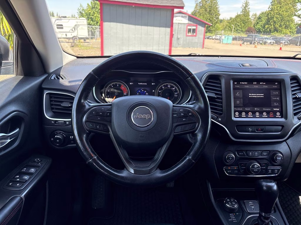 2020 Diamond Black Crystal Pearlcoat Jeep Cherokee Trailhawk 4X4 SUV