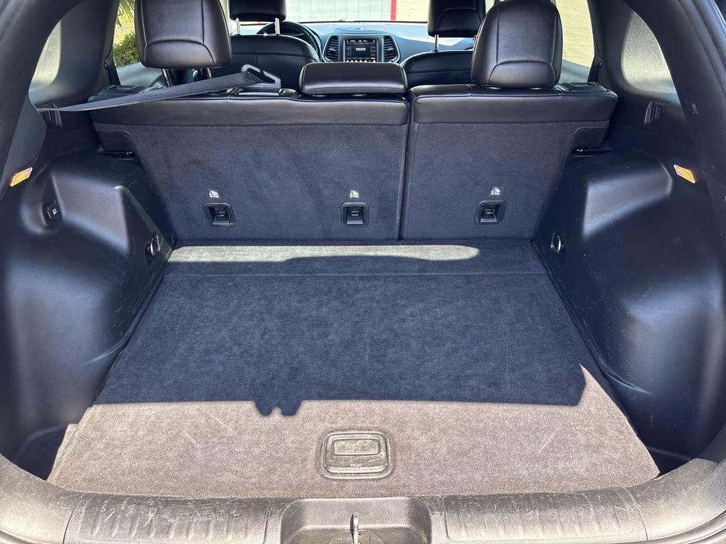 2020 Diamond Black Crystal Pearlcoat Jeep Cherokee Trailhawk 4X4 SUV