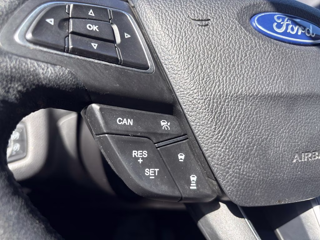 2019 White Platinum Clearcoat Metallic Ford Escape Titanium 4X4 SUV
