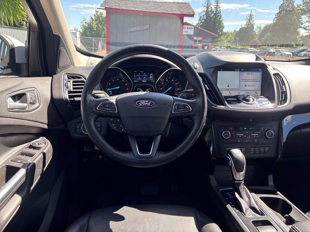 2019 White Platinum Clearcoat Metallic Ford Escape Titanium 4X4 SUV