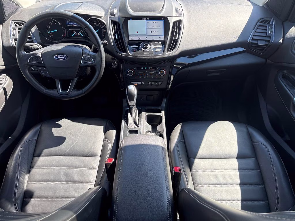 2019 White Platinum Clearcoat Metallic Ford Escape Titanium 4X4 SUV