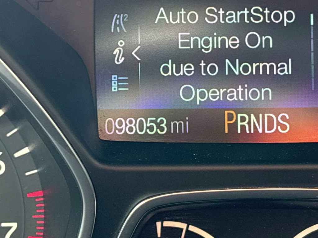 2019 White Platinum Clearcoat Metallic Ford Escape Titanium 4X4 SUV