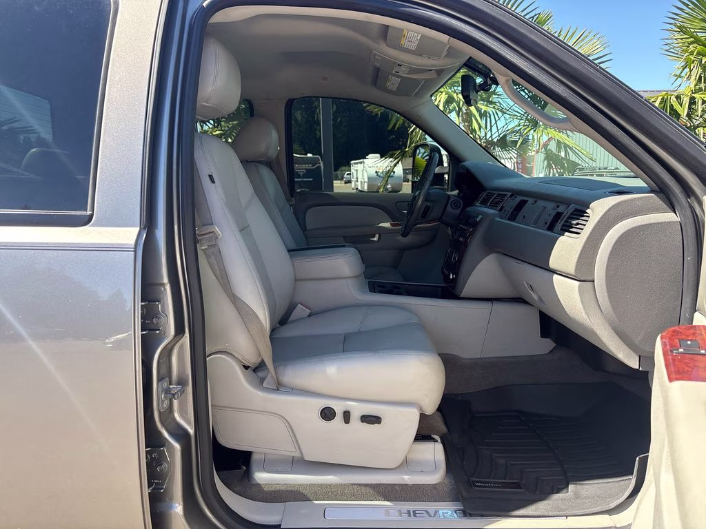 2014 Graystone Metallic Chevrolet Silverado 2500HD LTZ 4X4 Truck