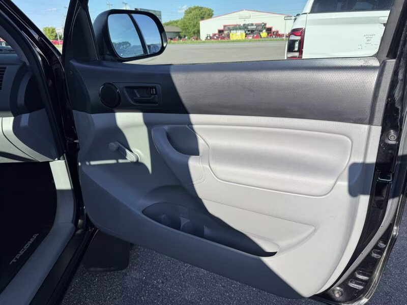 2014 Black Toyota Tacoma 4X4 Truck