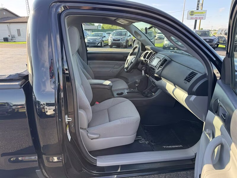 2014 Black Toyota Tacoma 4X4 Truck