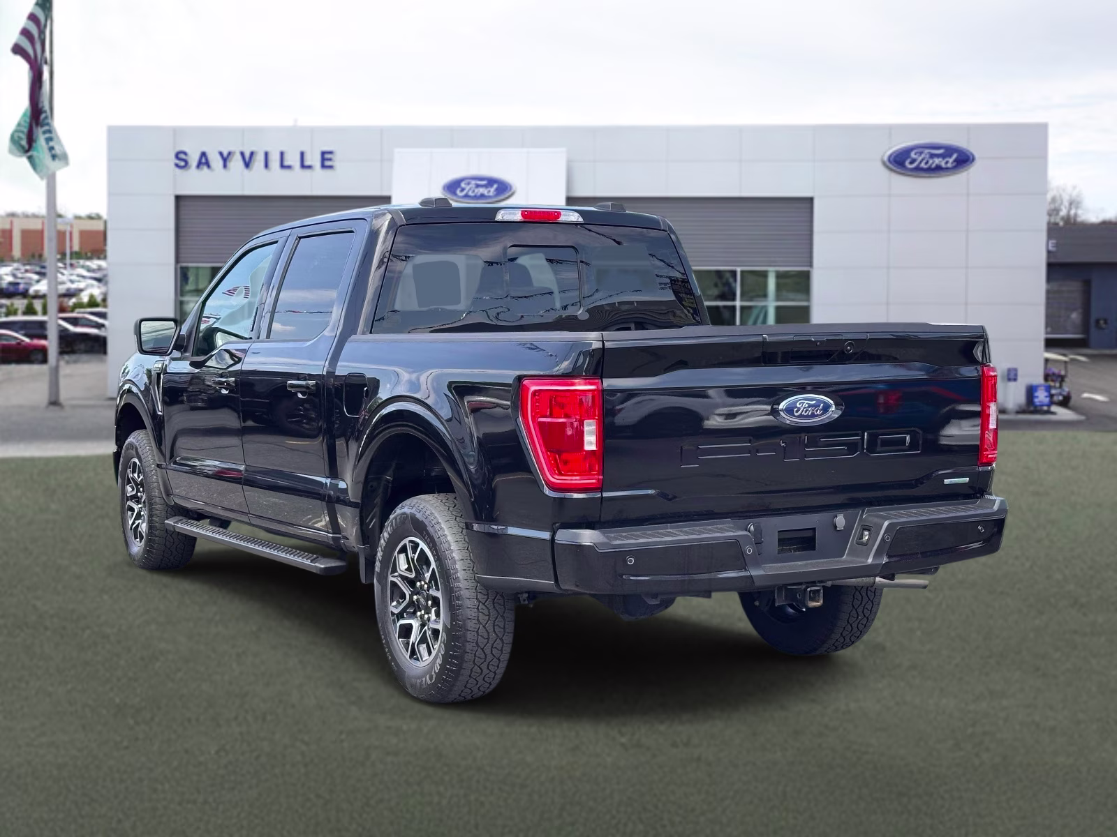 2023 Agate Black Metallic Ford F-150 XLT 4WD SuperCrew 5.5' Box 4X4 Truck