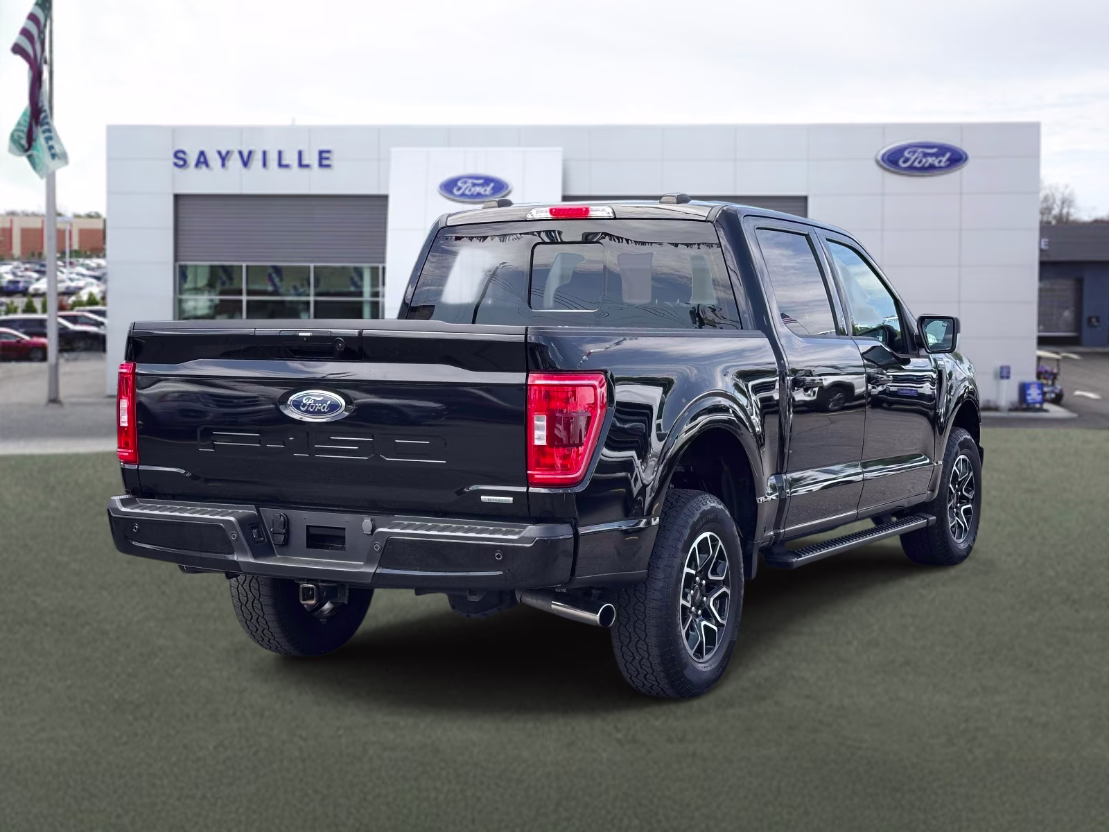 2023 Agate Black Metallic Ford F-150 XLT 4WD SuperCrew 5.5' Box 4X4 Truck