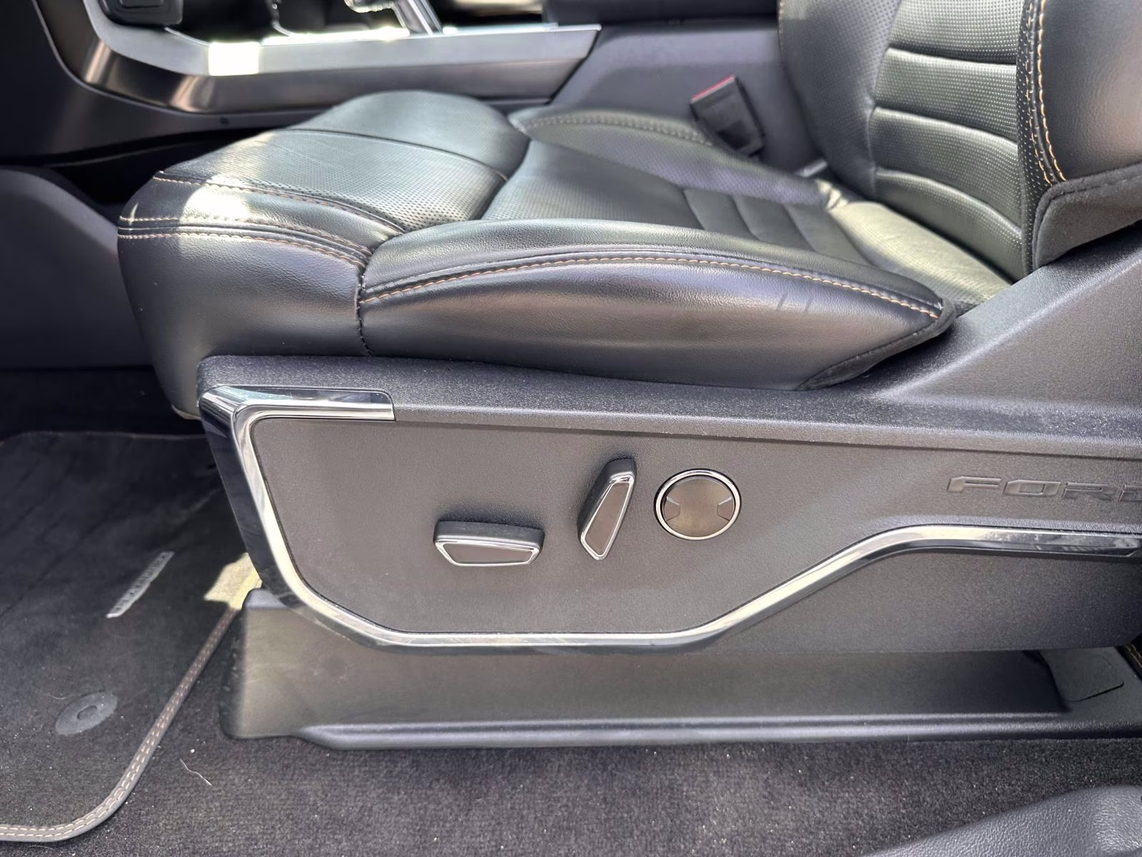2023 Ford F-150 Platinum - Photo 12