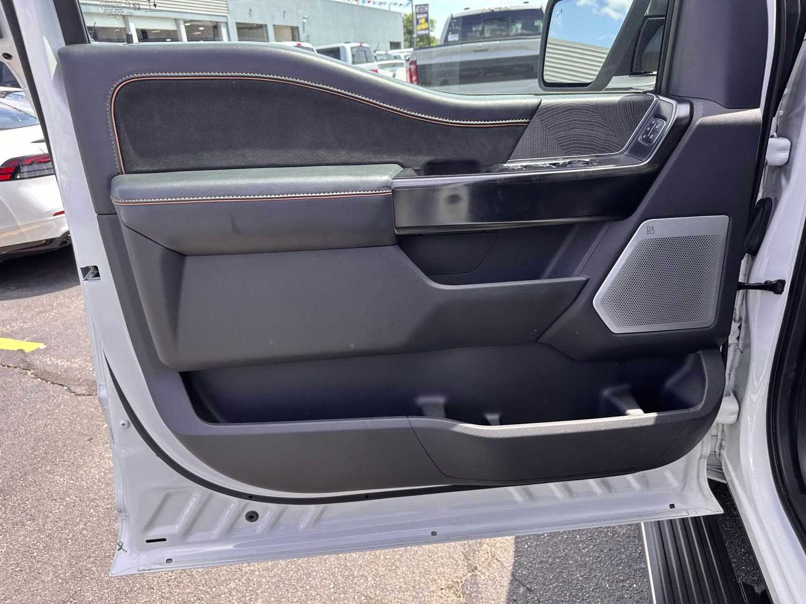 2023 Ford F-150 Platinum - Photo 9