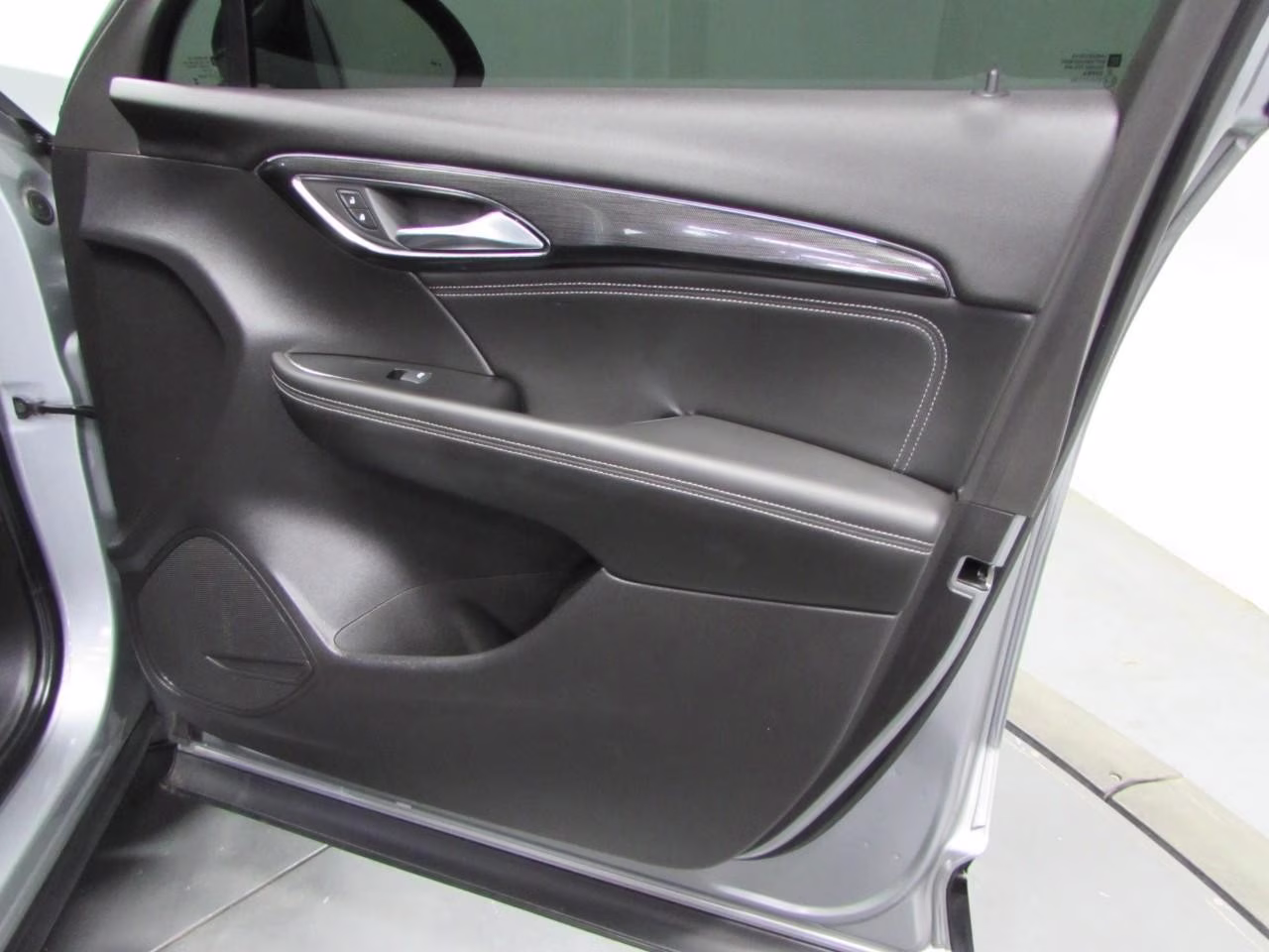 2023 Moonstone Gray Metallic Buick Envision Essence AWD SUV