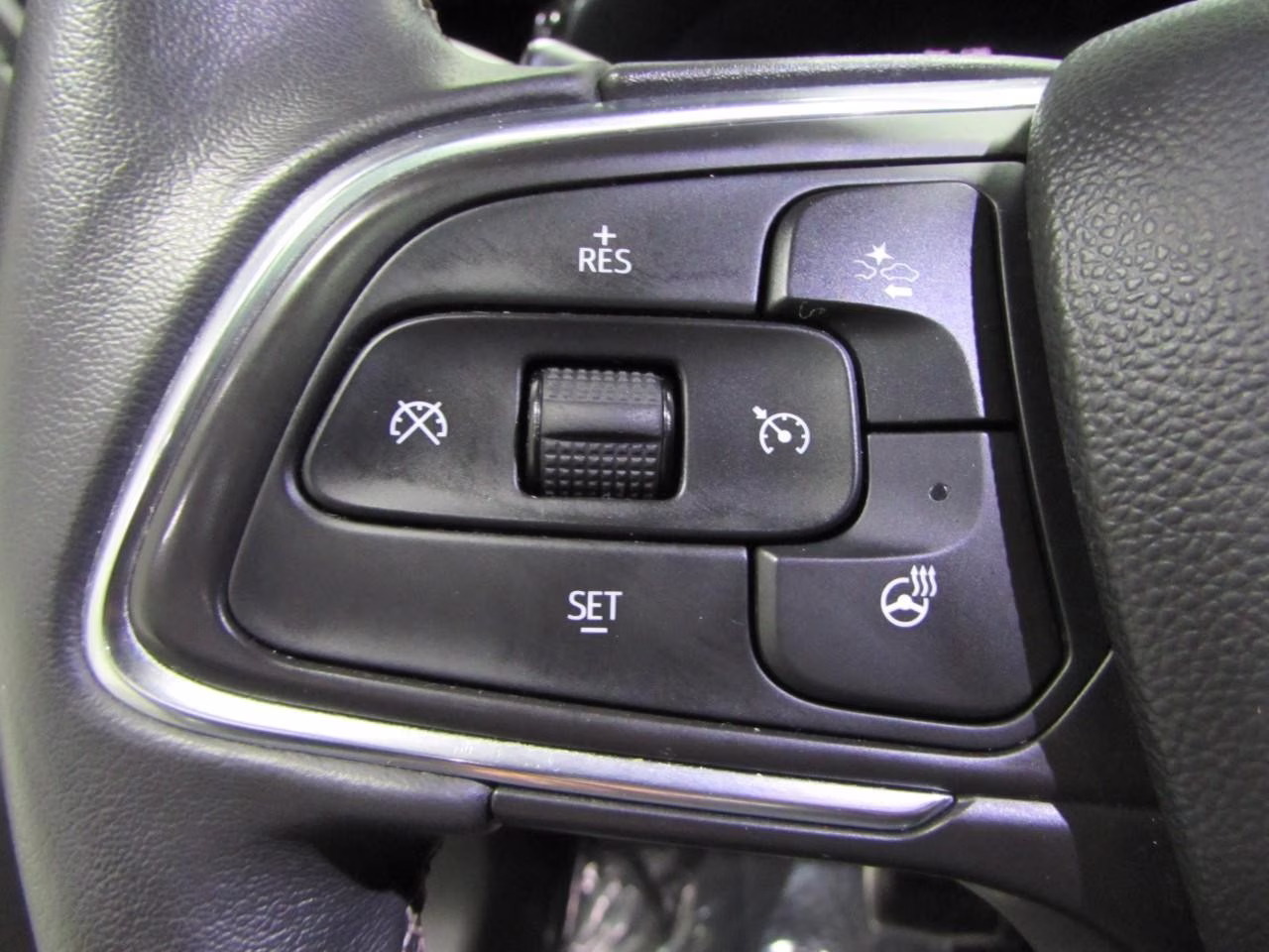 2023 Moonstone Gray Metallic Buick Envision Essence AWD SUV