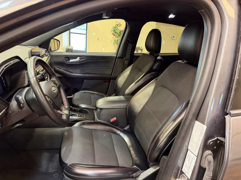 2024 Ford Escape ST-Line Sport Utility 4D AWD