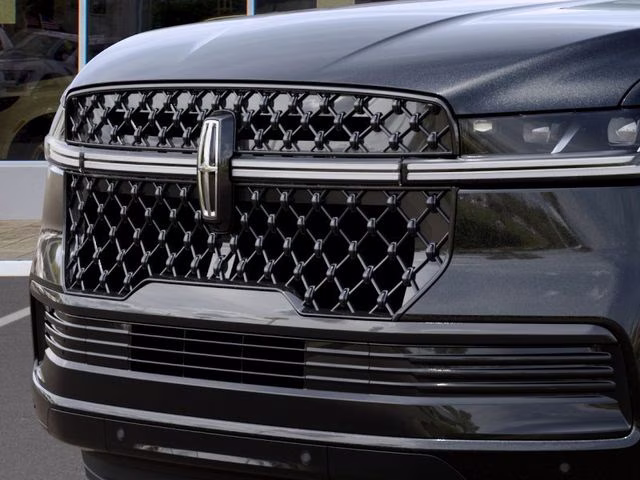 2027 Infinite Black Metallic Clearcoat Lincoln Navigator Reserve 4X4 SUV