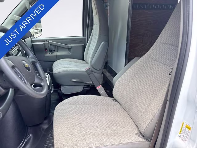 2026 Summit White Chevrolet Express Cutaway 4500 2WT RWD Long Wheelbase