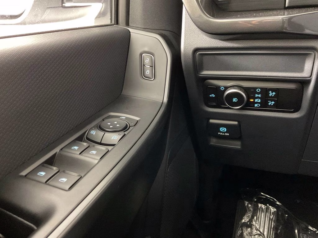 2026 Oxford White Ford F-150 STX 4X4 Truck