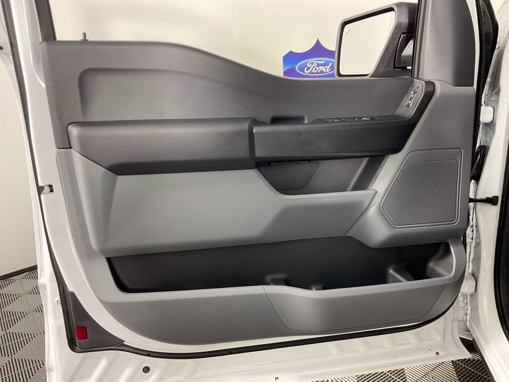 2026 Oxford White Ford F-150 XL RWD Truck