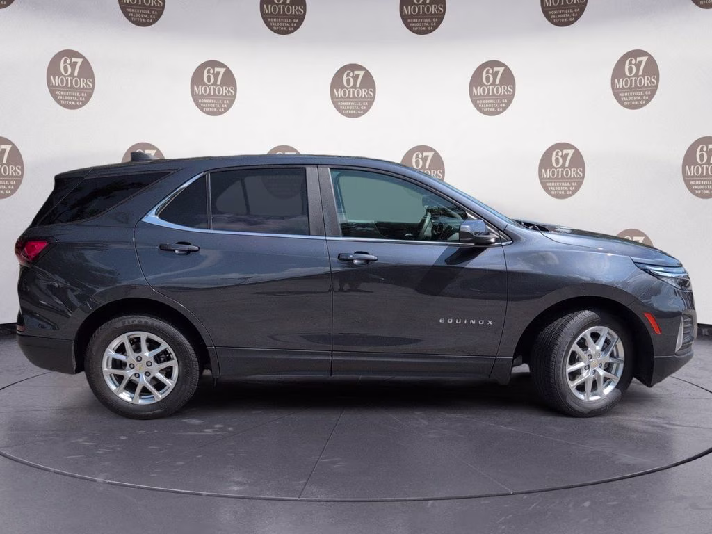 2022 Iron Gray Metallic Chevrolet Equinox LT FWD SUV