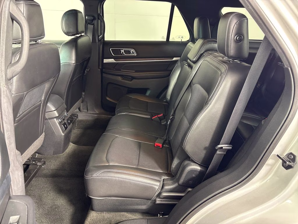 2017 Ingot Silver Metallic Ford Explorer Limited 4X4 SUV
