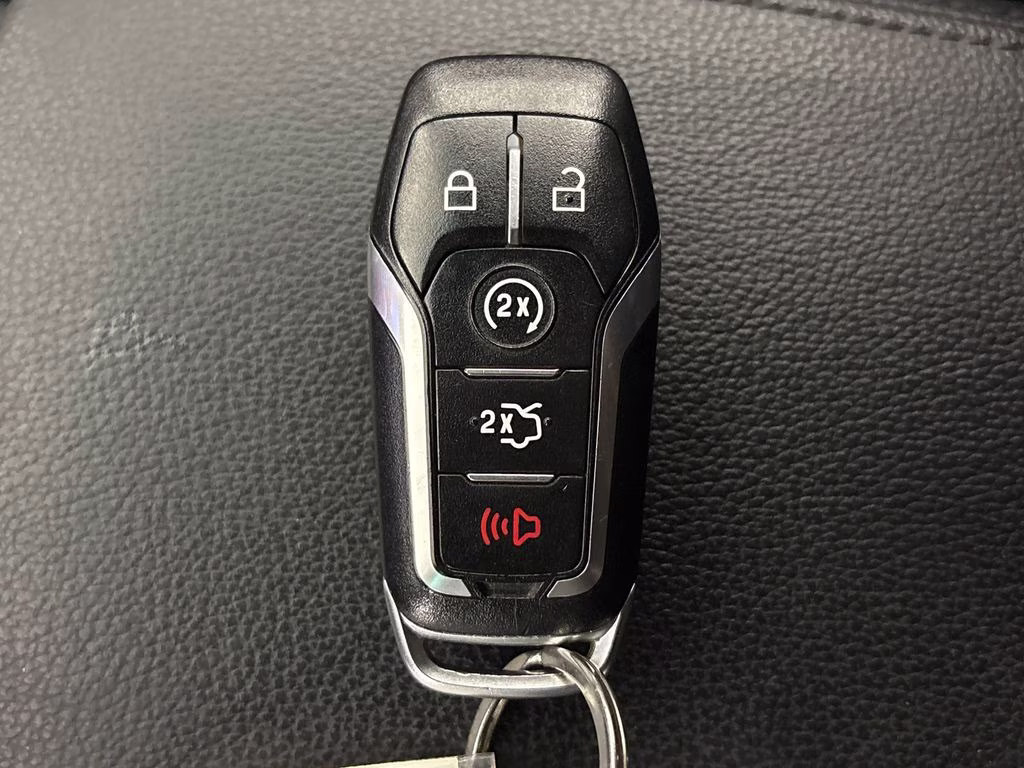 2017 Ingot Silver Metallic Ford Explorer Limited 4X4 SUV