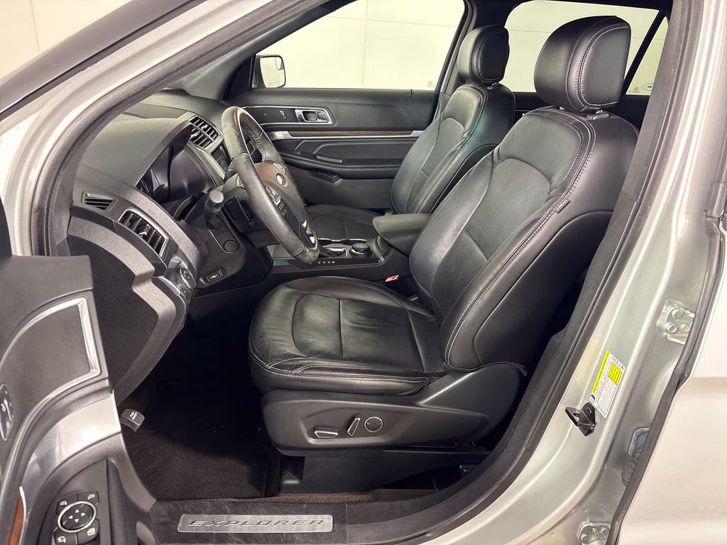 2017 Ingot Silver Metallic Ford Explorer Limited 4X4 SUV