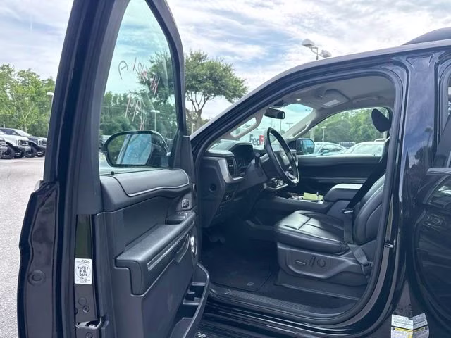 2024 Agate Black Metallic Ford Expedition XLT RWD SUV