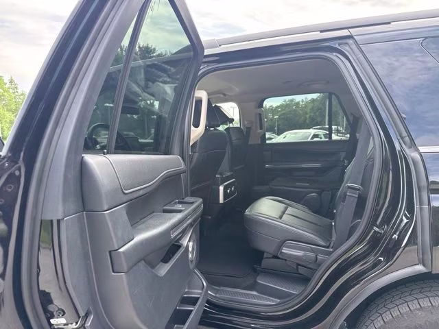 2024 Agate Black Metallic Ford Expedition XLT RWD SUV