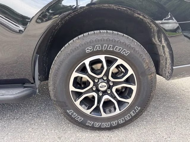 2024 Agate Black Metallic Ford Expedition XLT RWD SUV