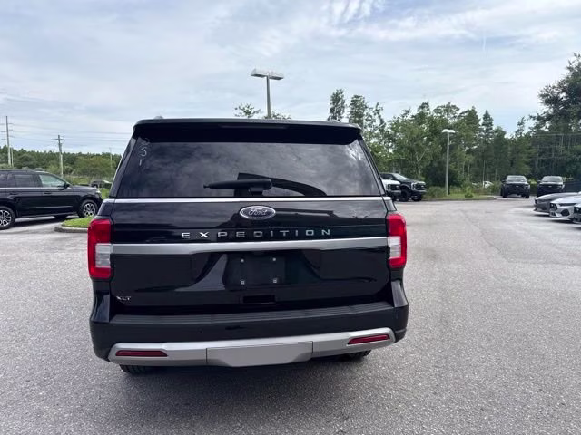 2024 Agate Black Metallic Ford Expedition XLT RWD SUV