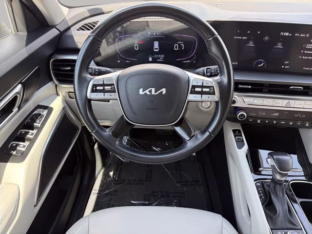 2024 Glacial White Pearl Kia Telluride S AWD SUV