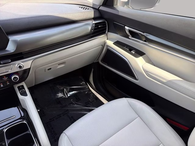 2024 Glacial White Pearl Kia Telluride S AWD SUV