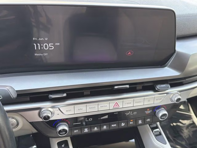 2024 Glacial White Pearl Kia Telluride S AWD SUV