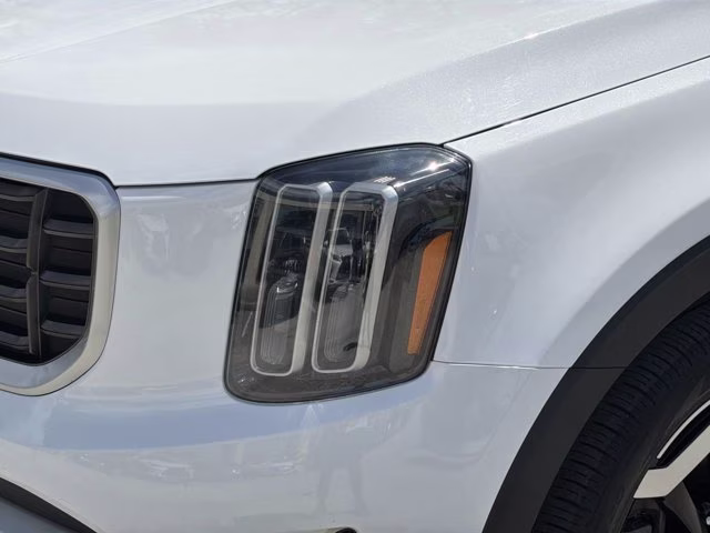 2024 Glacial White Pearl Kia Telluride S AWD SUV