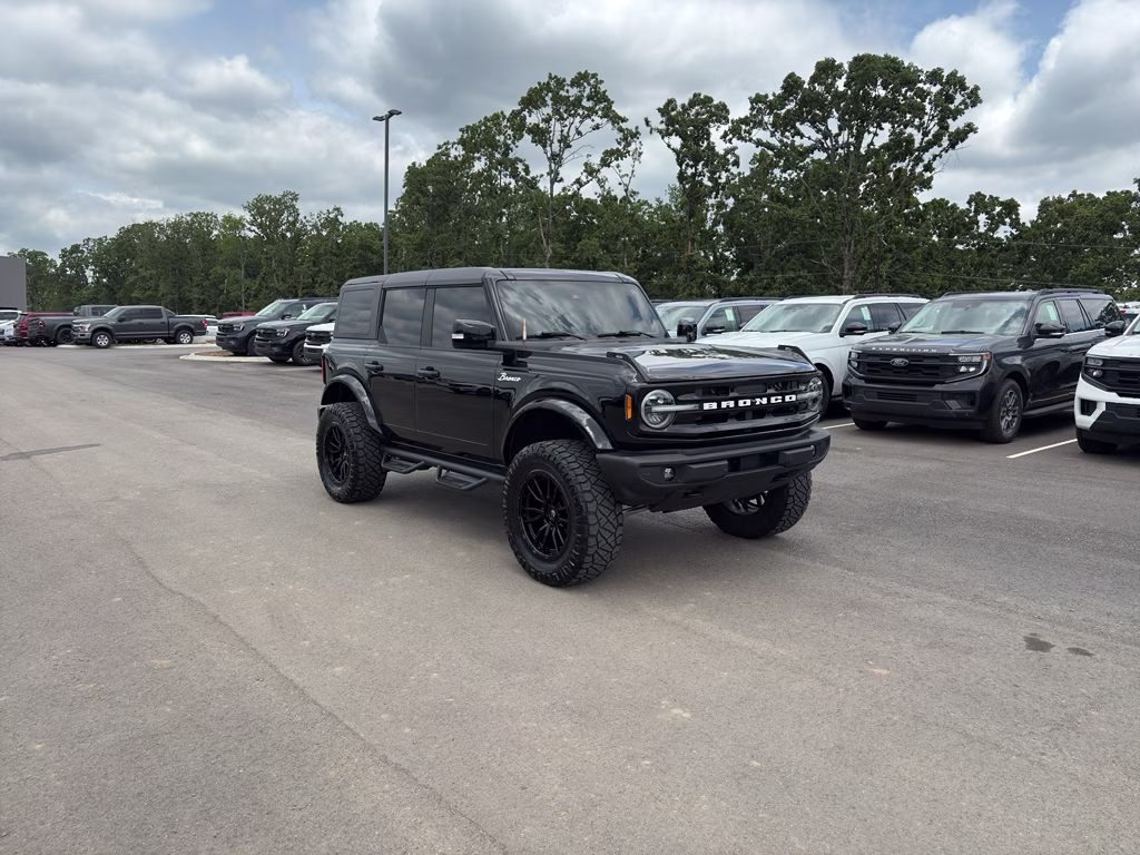 2024 SHADOW BLACK Ford Bronco Outer Banks 4X4 SUV
