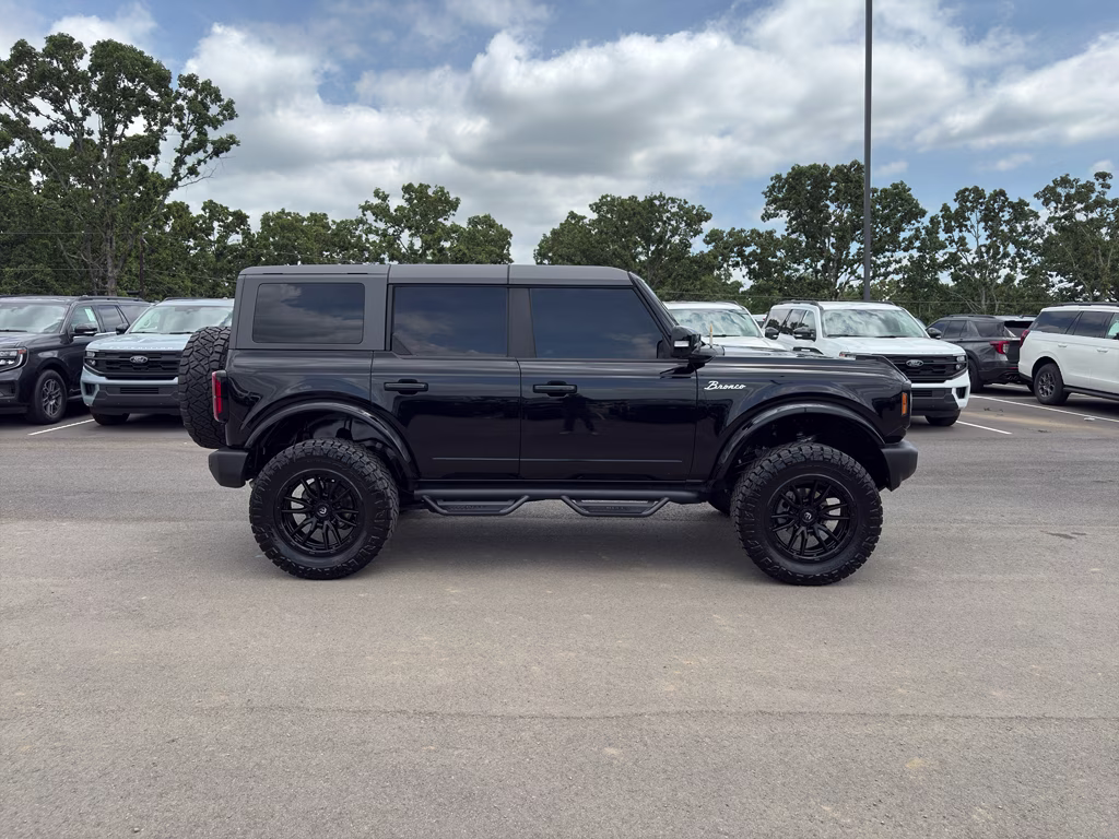 2024 SHADOW BLACK Ford Bronco Outer Banks 4X4 SUV