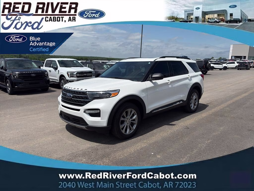 2023 Ford Explorer XLT 4WD's photo