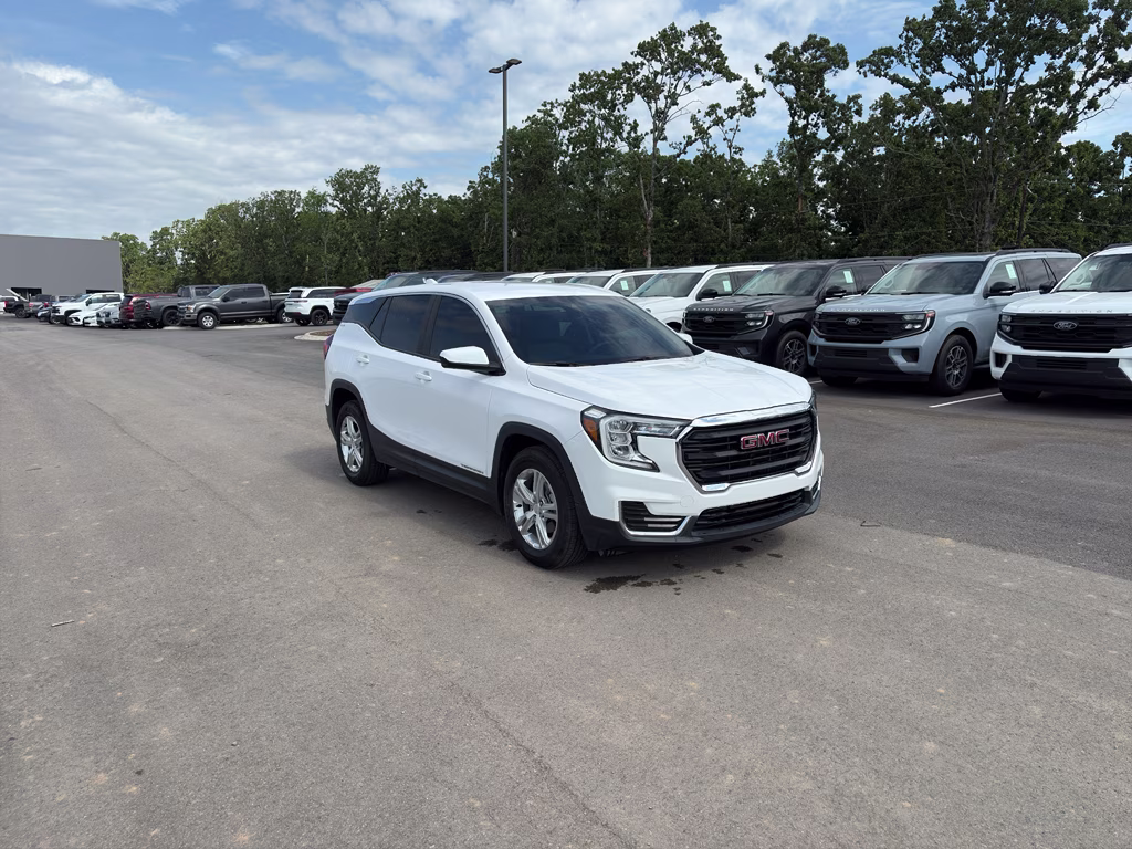 2022 Summit White GMC Terrain SLE FWD SUV