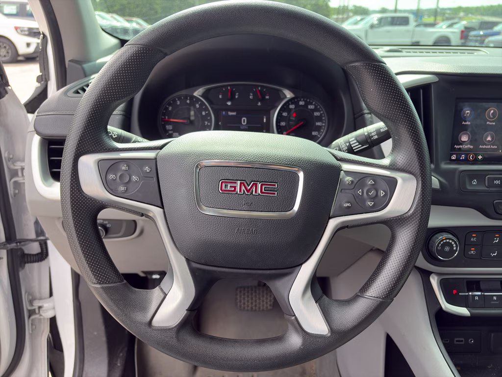 2022 Summit White GMC Terrain SLE FWD SUV