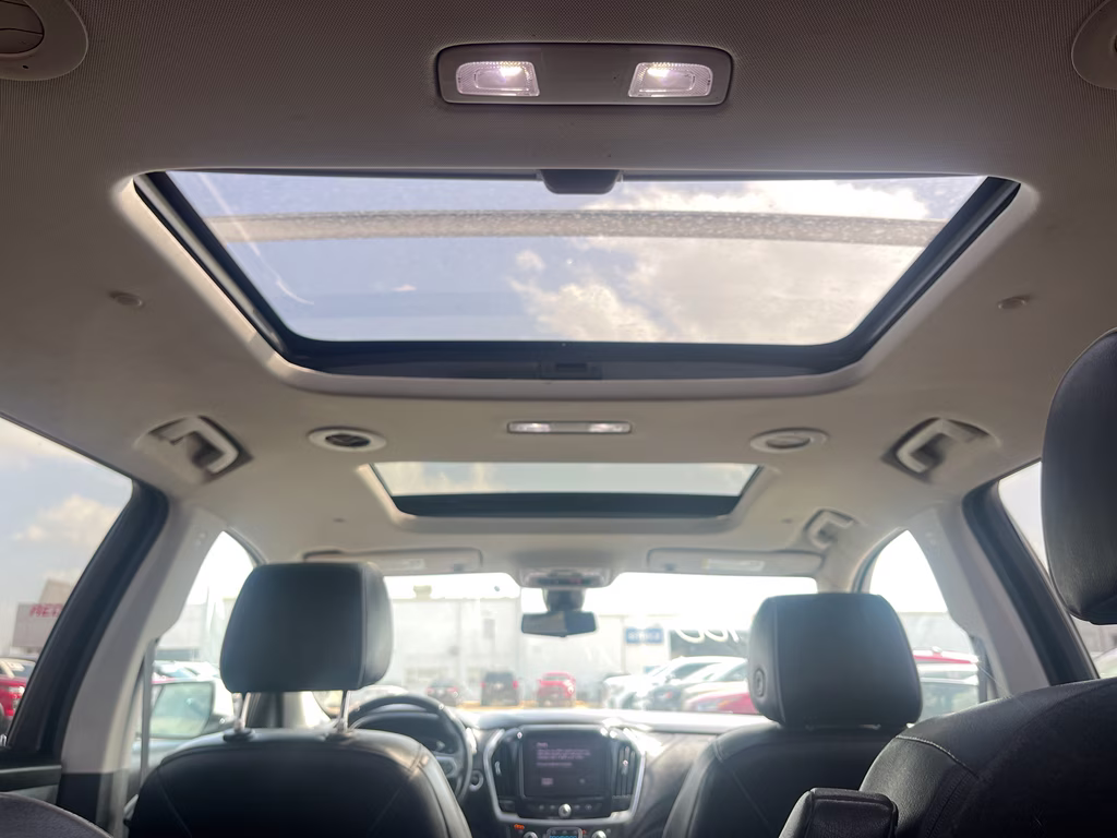 2020 Iridescent Pearl Tricoat Chevrolet Traverse High Country AWD SUV