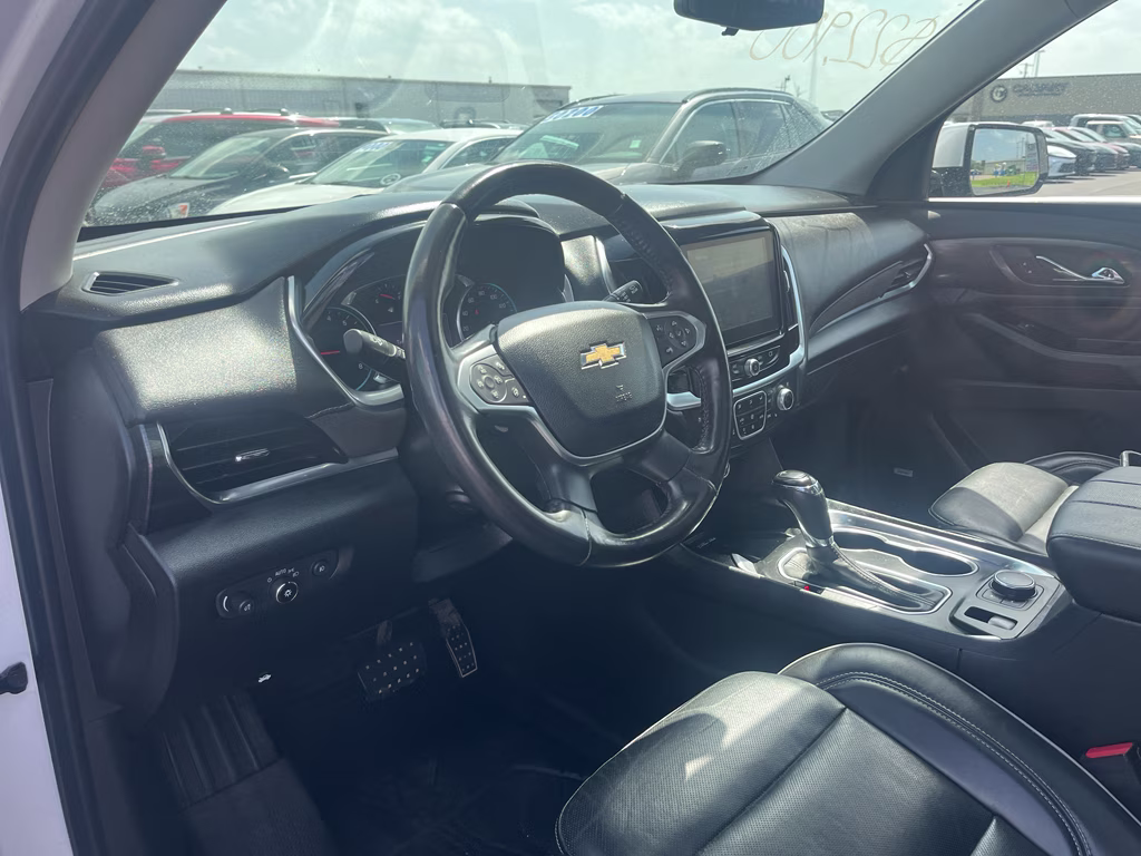 2020 Iridescent Pearl Tricoat Chevrolet Traverse High Country AWD SUV