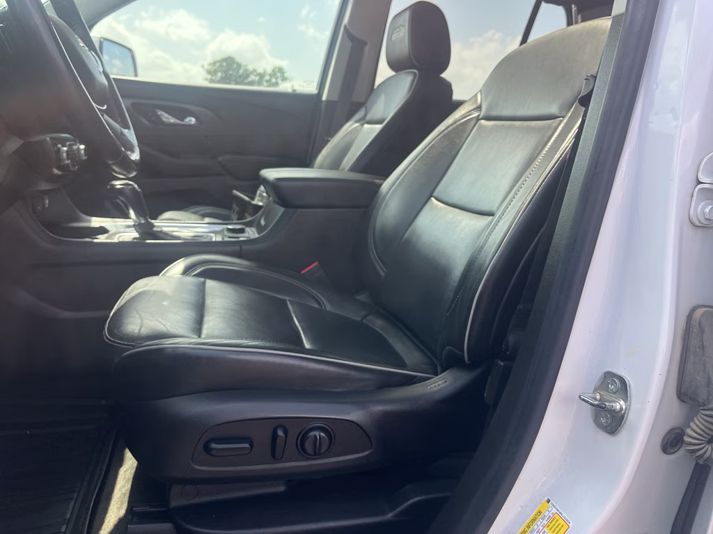 2020 Iridescent Pearl Tricoat Chevrolet Traverse High Country AWD SUV