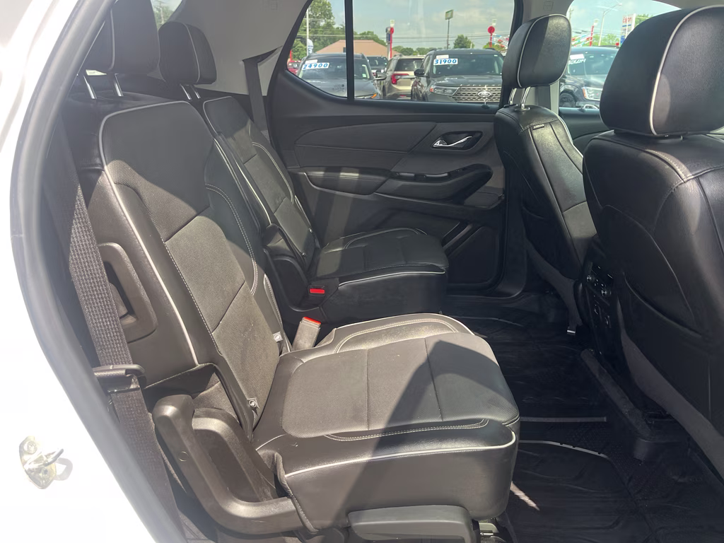 2020 Iridescent Pearl Tricoat Chevrolet Traverse High Country AWD SUV