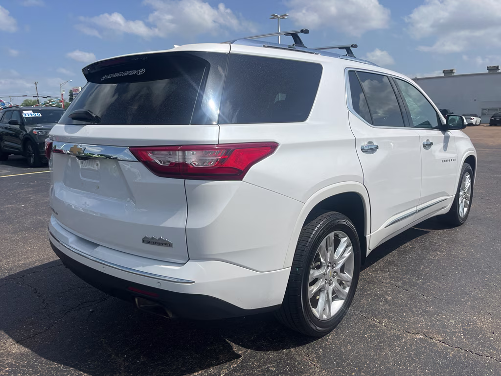 2020 Iridescent Pearl Tricoat Chevrolet Traverse High Country AWD SUV