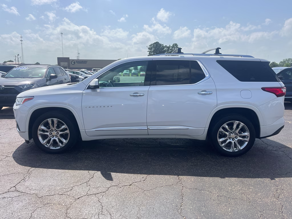 2020 Iridescent Pearl Tricoat Chevrolet Traverse High Country AWD SUV