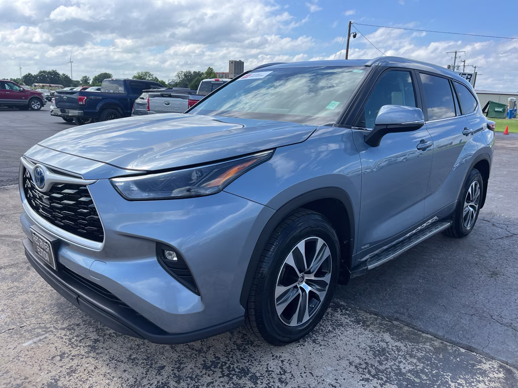 2024 Moon Dust Toyota Highlander Hybrid Hybrid XLE AWD SUV