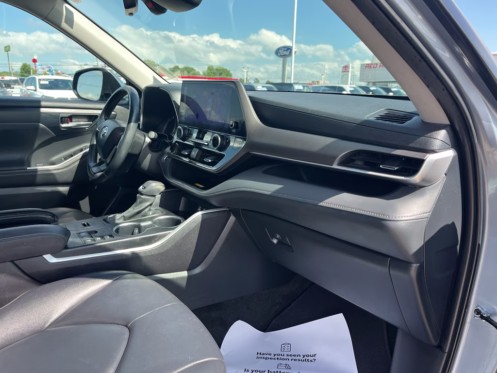 2024 Moon Dust Toyota Highlander Hybrid Hybrid XLE AWD SUV