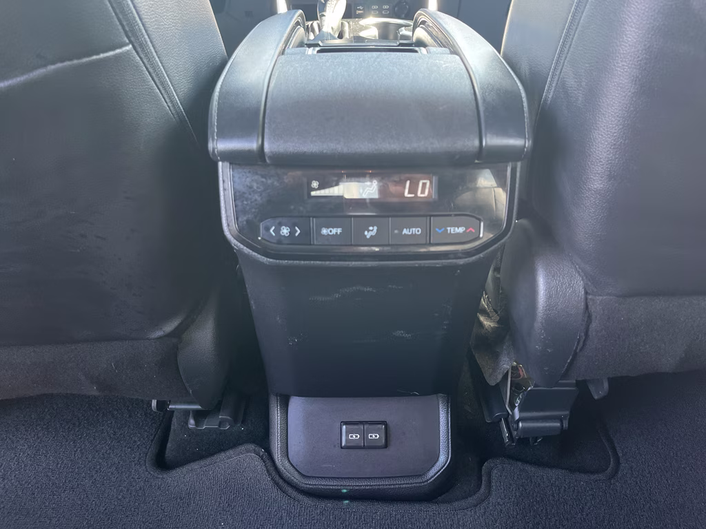 2024 Moon Dust Toyota Highlander Hybrid Hybrid XLE AWD SUV