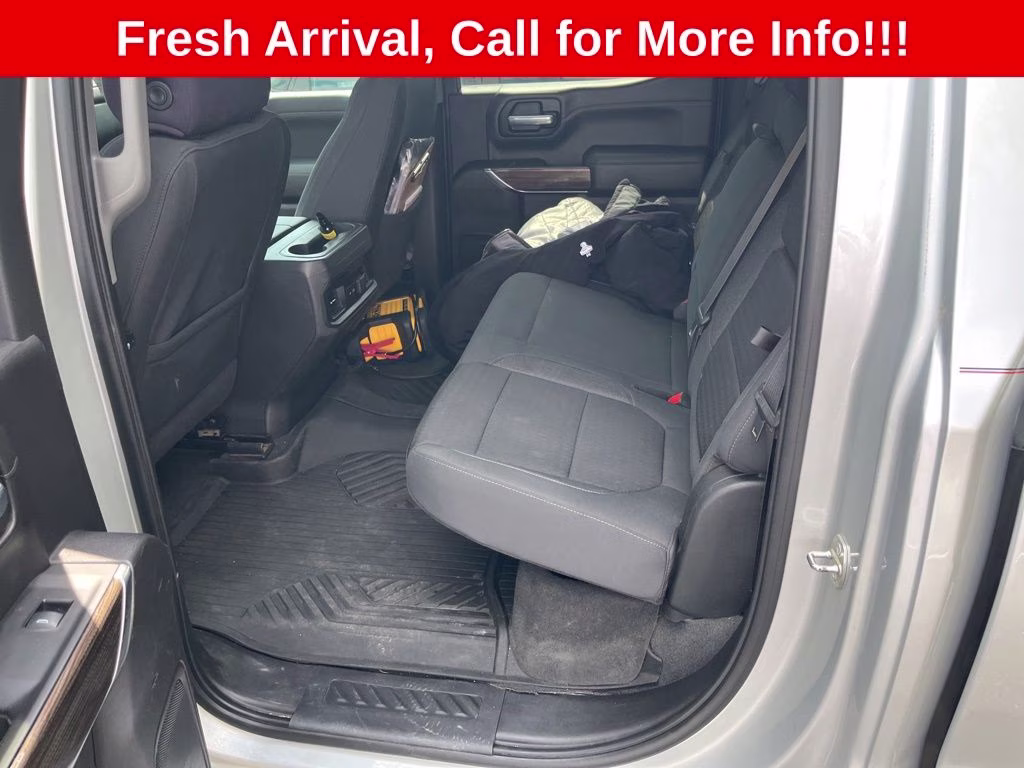 2021 Silver Ice Metallic Chevrolet Silverado 1500 RST 4X4 Truck