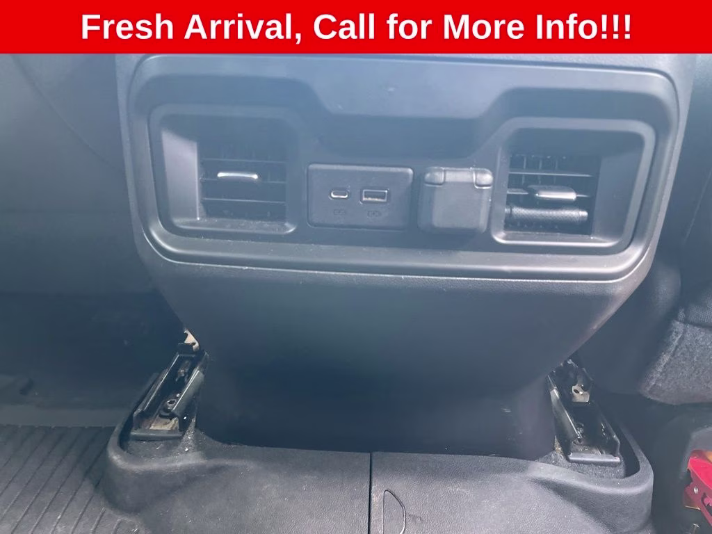 2021 Silver Ice Metallic Chevrolet Silverado 1500 RST 4X4 Truck