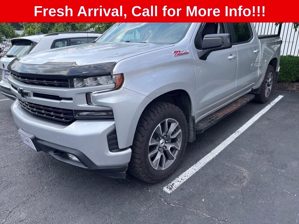 2021 Silver Ice Metallic Chevrolet Silverado 1500 RST 4X4 Truck